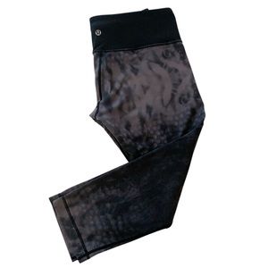 LULULEMON Design Capris Leggings 🎀